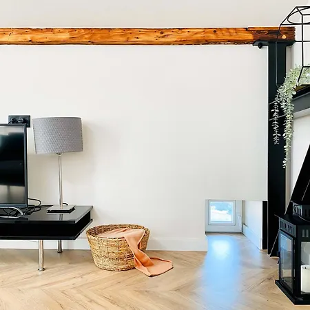 Beautiful Studio With Air Conditioning, Cracow Old Town