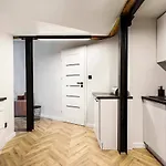 Beautiful Studio With Air Conditioning, Cracow Old Town * קרקוב