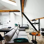 Beautiful Studio With Air Conditioning, Cracow Old Town דירה קרקוב