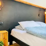 Beautiful Studio With Air Conditioning, Cracow Old Town דירה קרקוב
