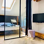 Beautiful Studio With Air Conditioning, Cracow Old Town * Krakkó