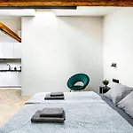 Beautiful Studio With Air Conditioning, Cracow Old Town Apartman