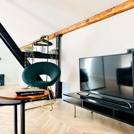 Appartement Beautiful Studio With Air Conditioning, Cracow Old Town